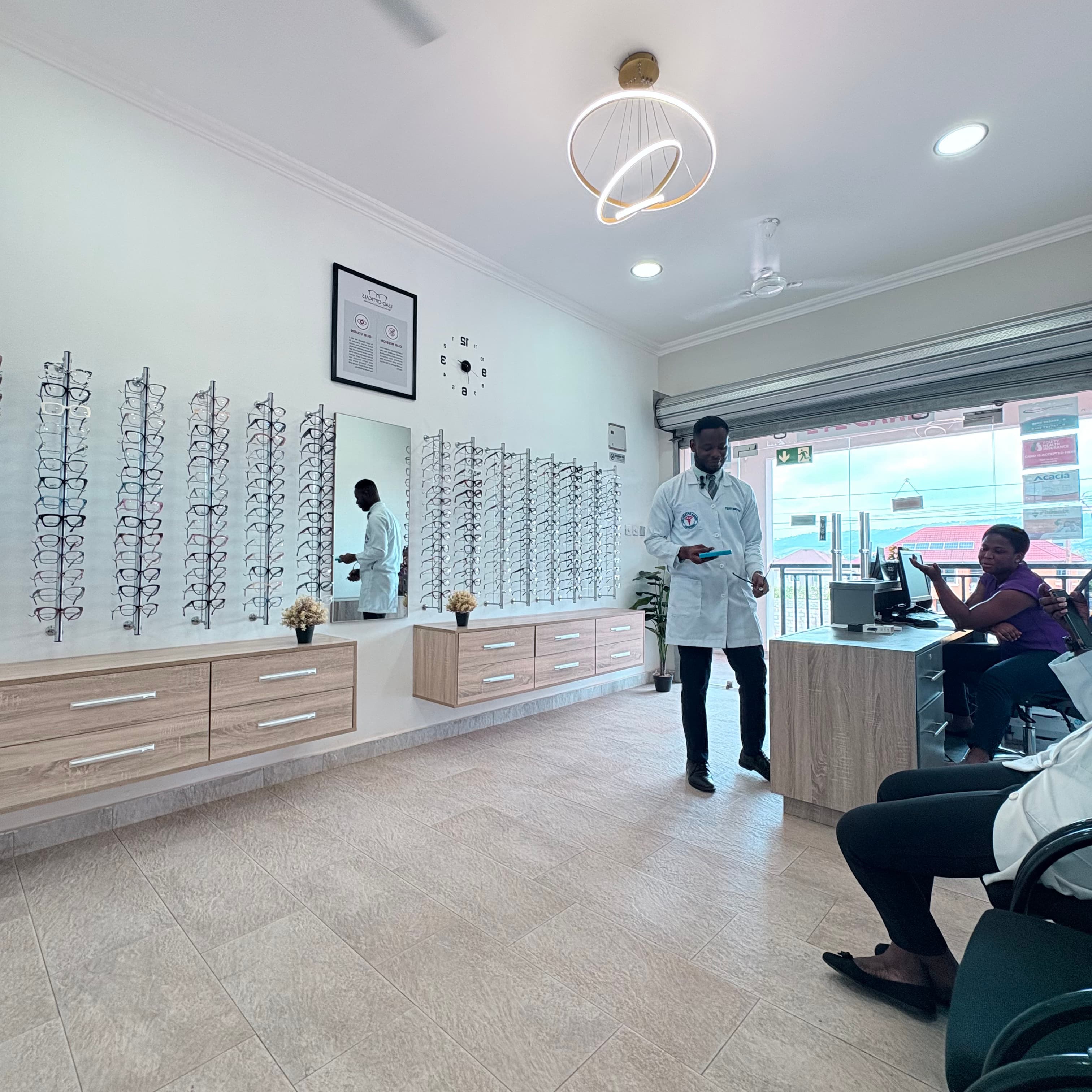 Insurance-friendly eye care support